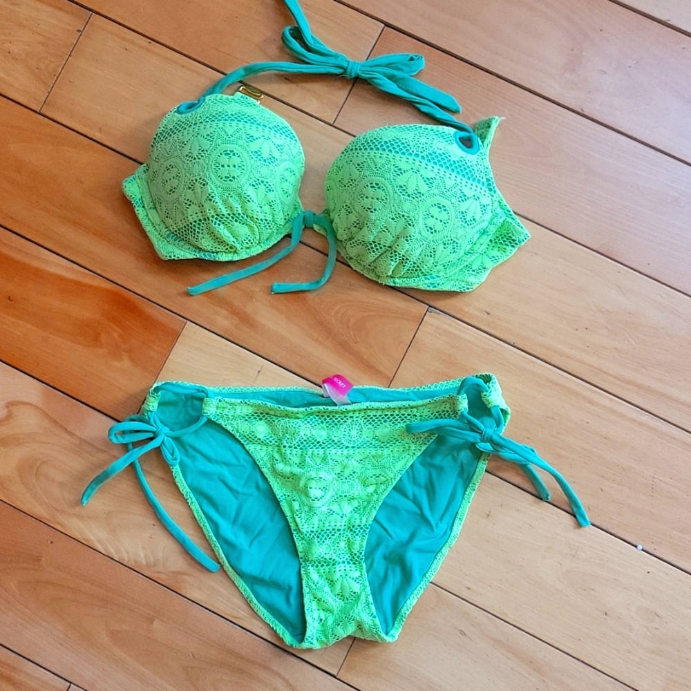 Victoria's Secret Green Push Up Bikini Size 32D/M